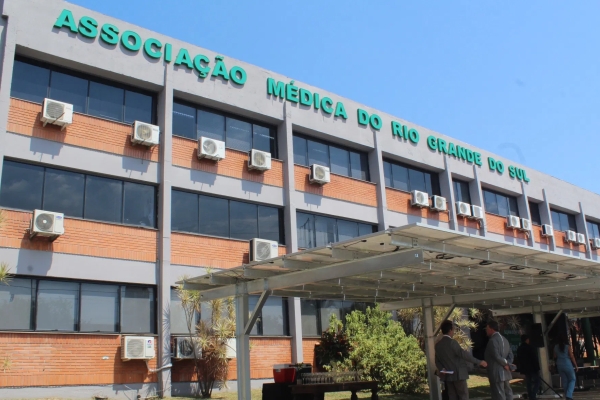 Notas de corte da prova de residência da AMRIGS 2021